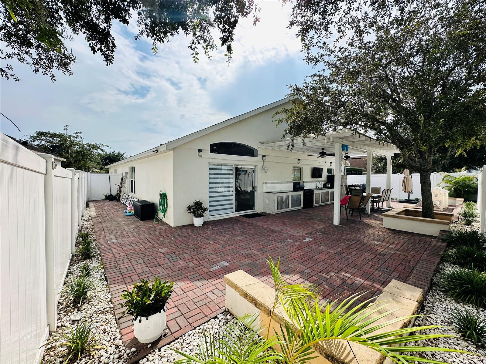 8885 Palisades Beach Ave Property Photo 31