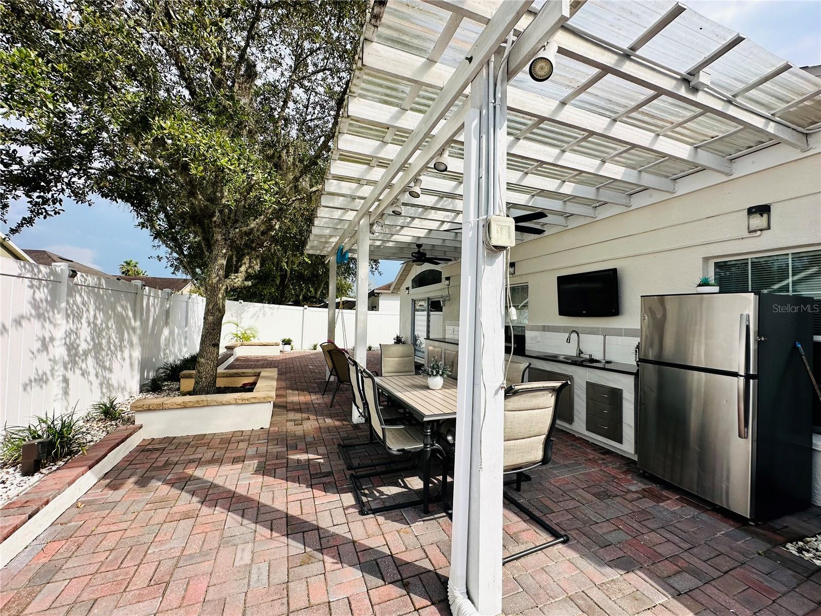 8885 Palisades Beach Ave Property Photo 33