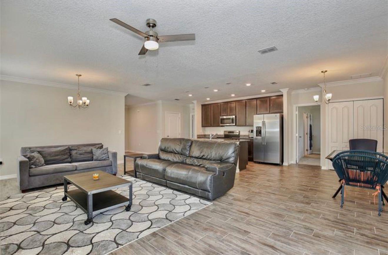 492 Pinecrest Loop Property Photo 5