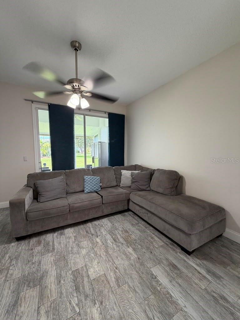 13121 Summerton Dr Property Photo 5