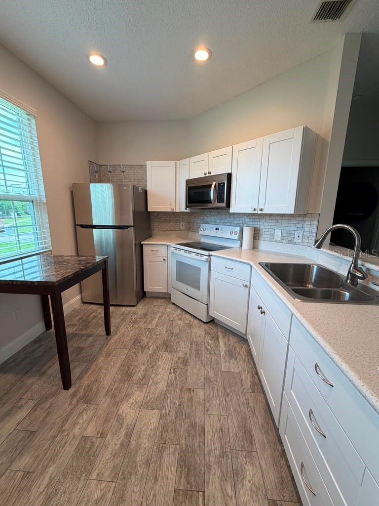 13121 Summerton Dr Property Photo 10