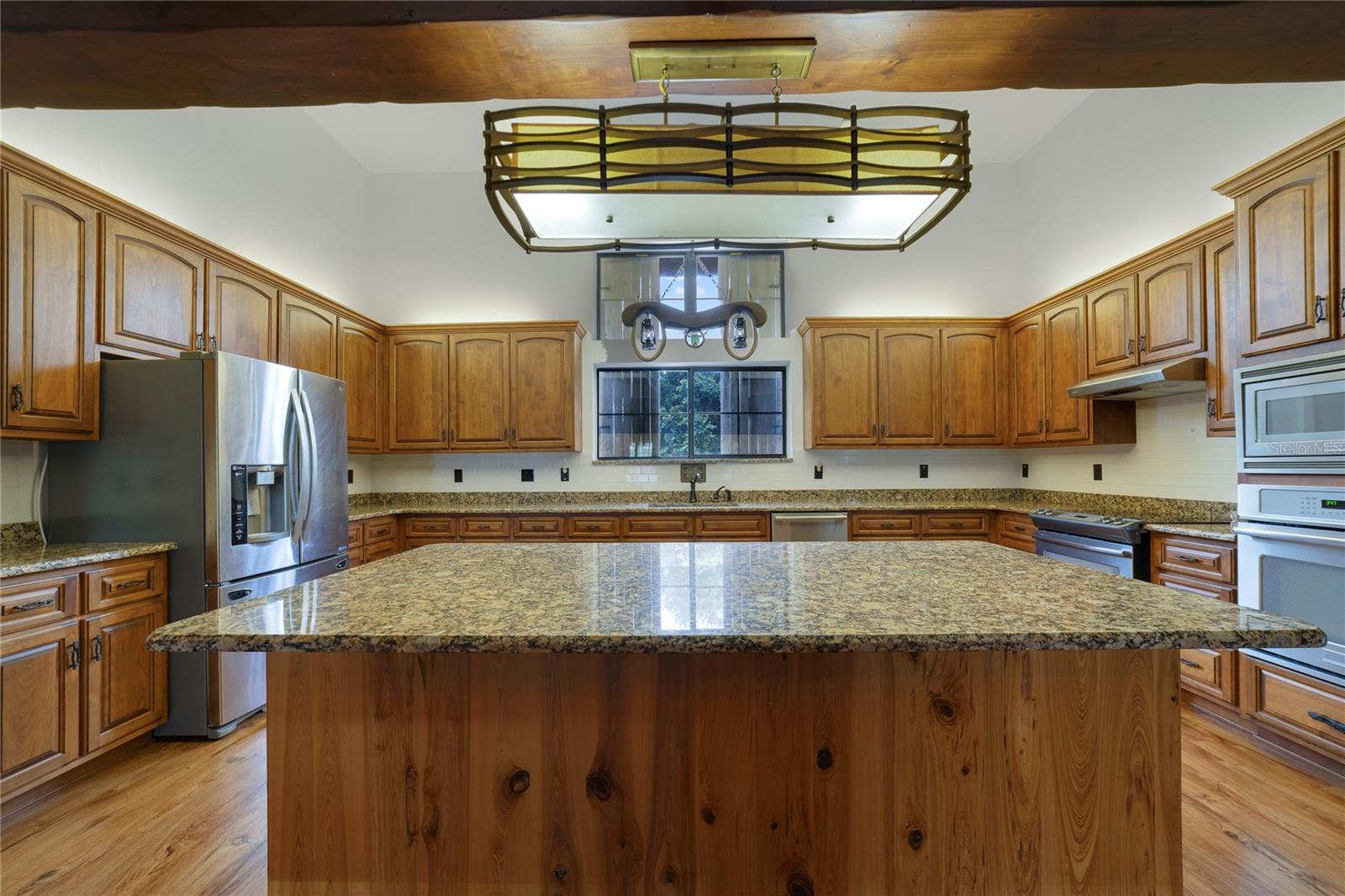 2700 Zuni Rd Property Photo 11