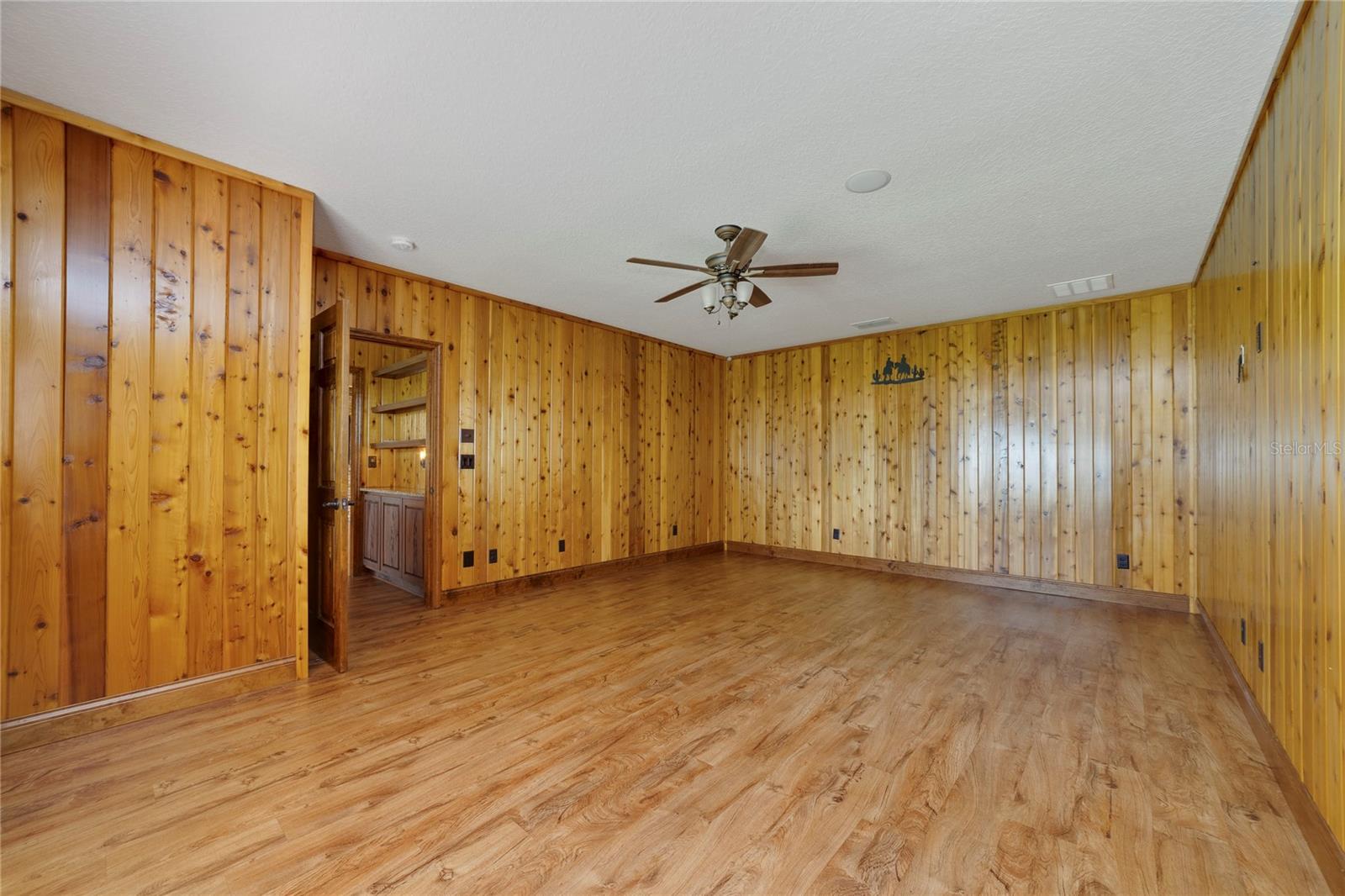 2700 Zuni Rd Property Photo 18