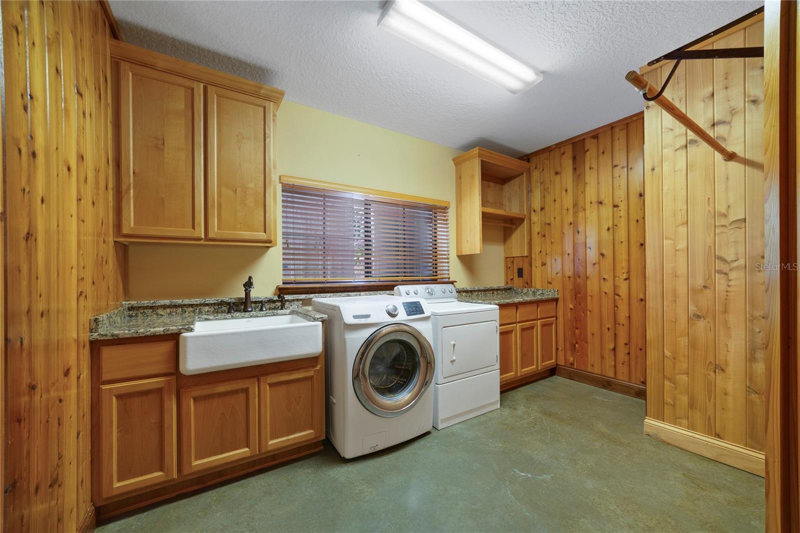 2700 Zuni Rd Property Photo 24