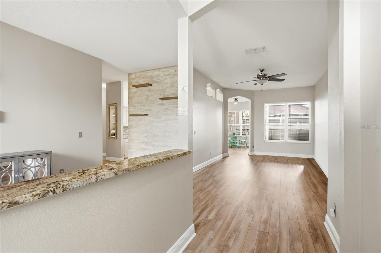 340 Ballyshannon Dr Property Photo 3