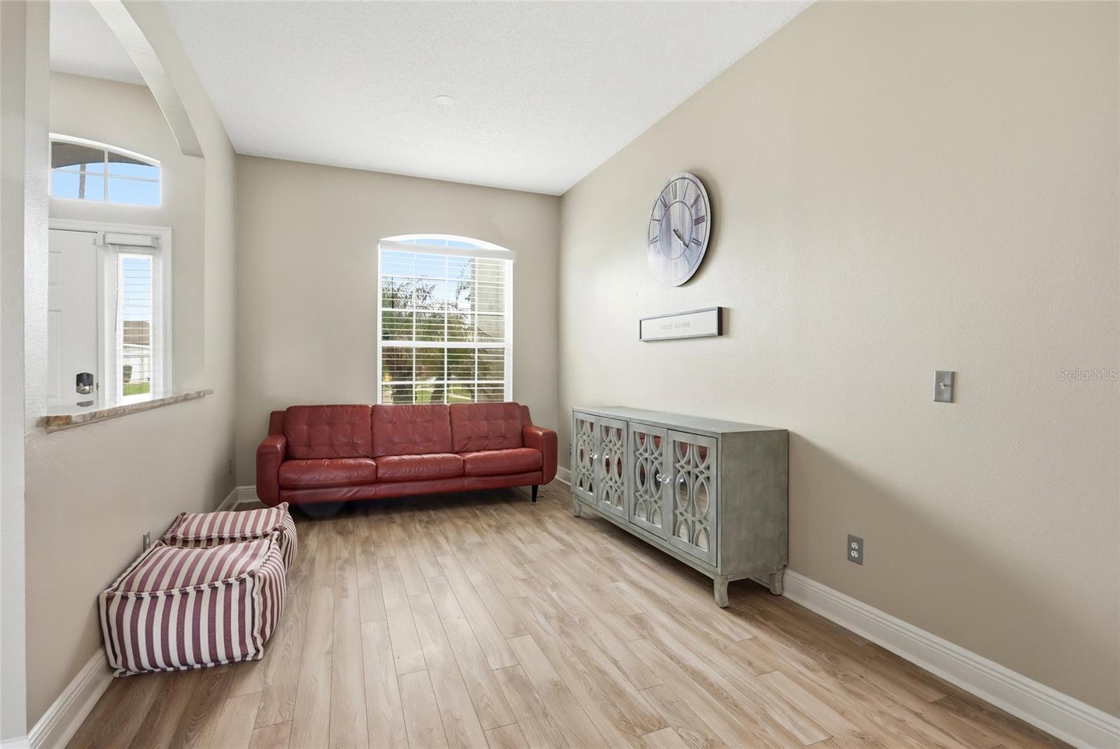 340 Ballyshannon Dr Property Photo 5