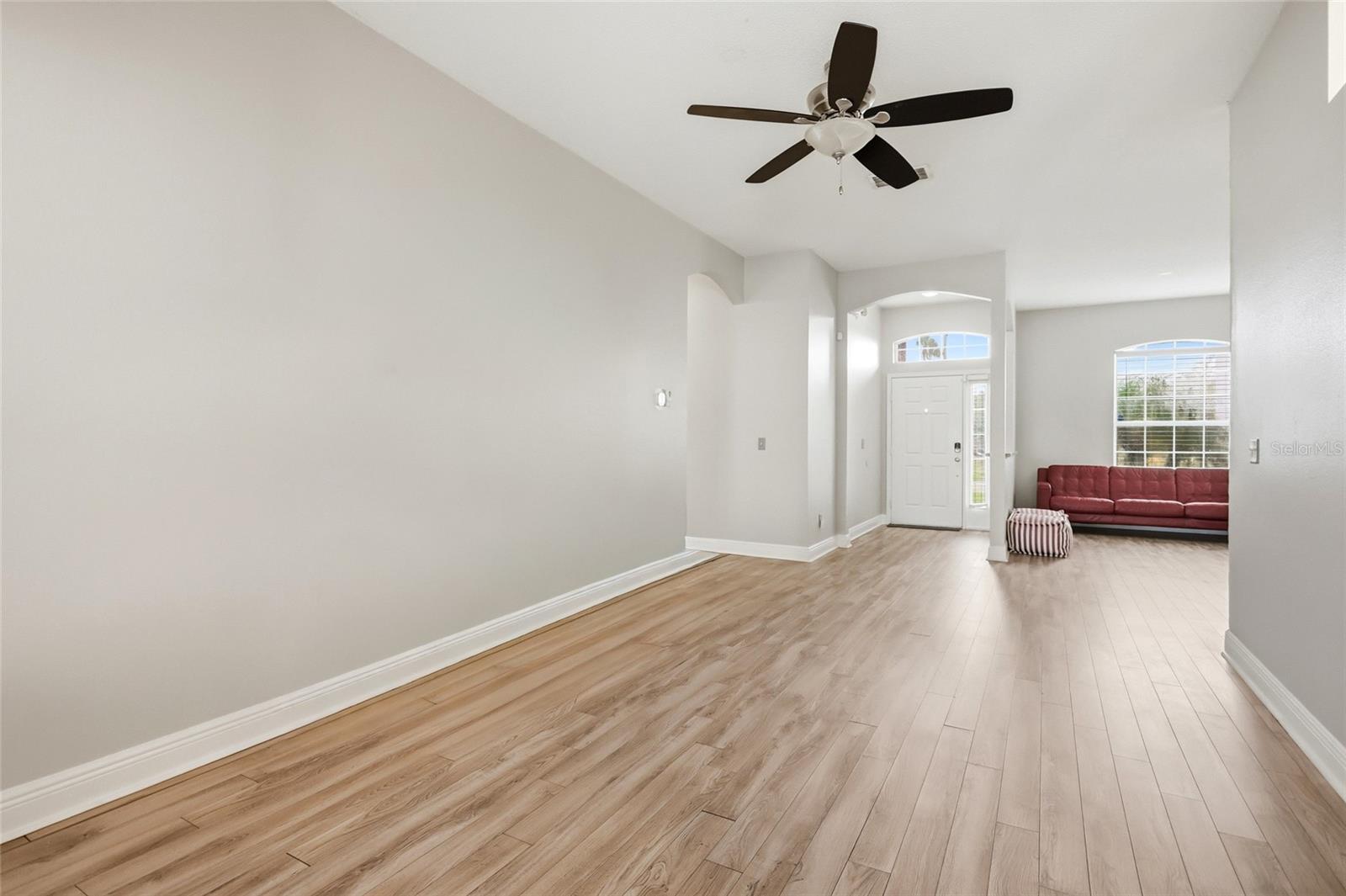 340 Ballyshannon Dr Property Photo 7