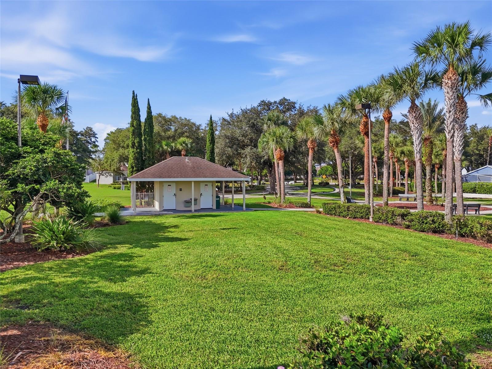 340 Ballyshannon Dr Property Photo 44