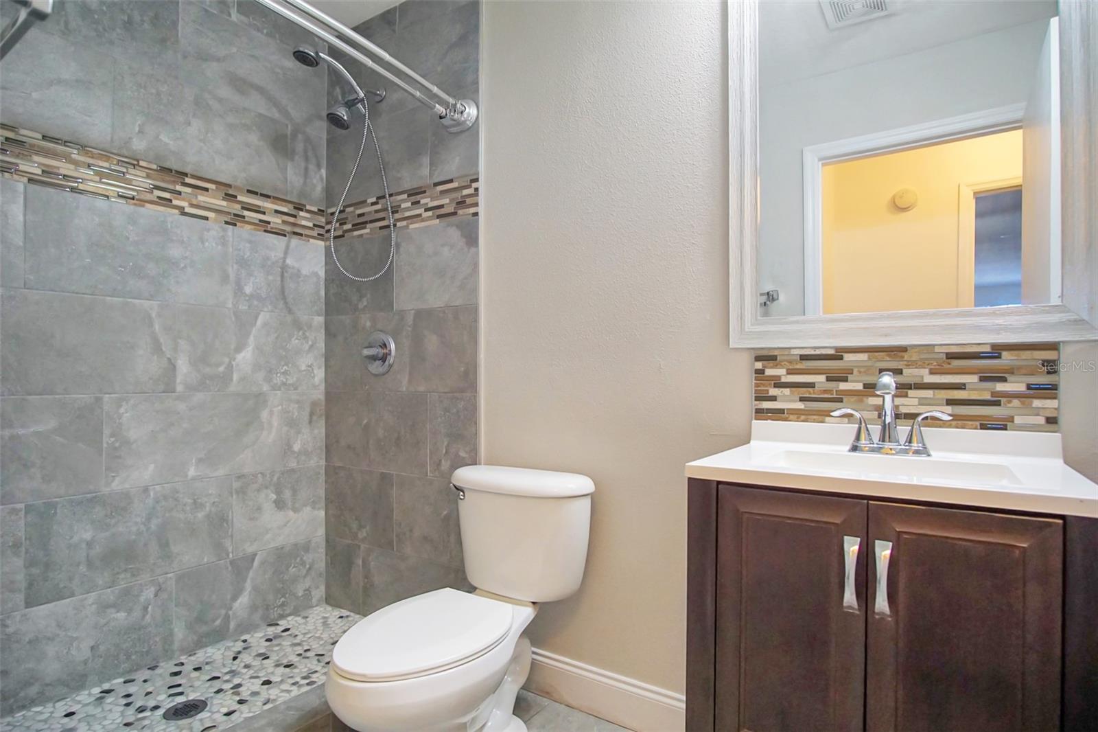 526 Caribbean Dr Property Photo 11