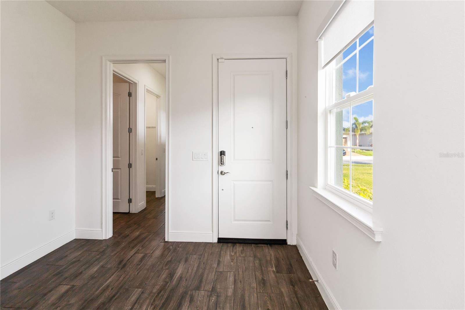 2709 Greenlands St Property Photo 2