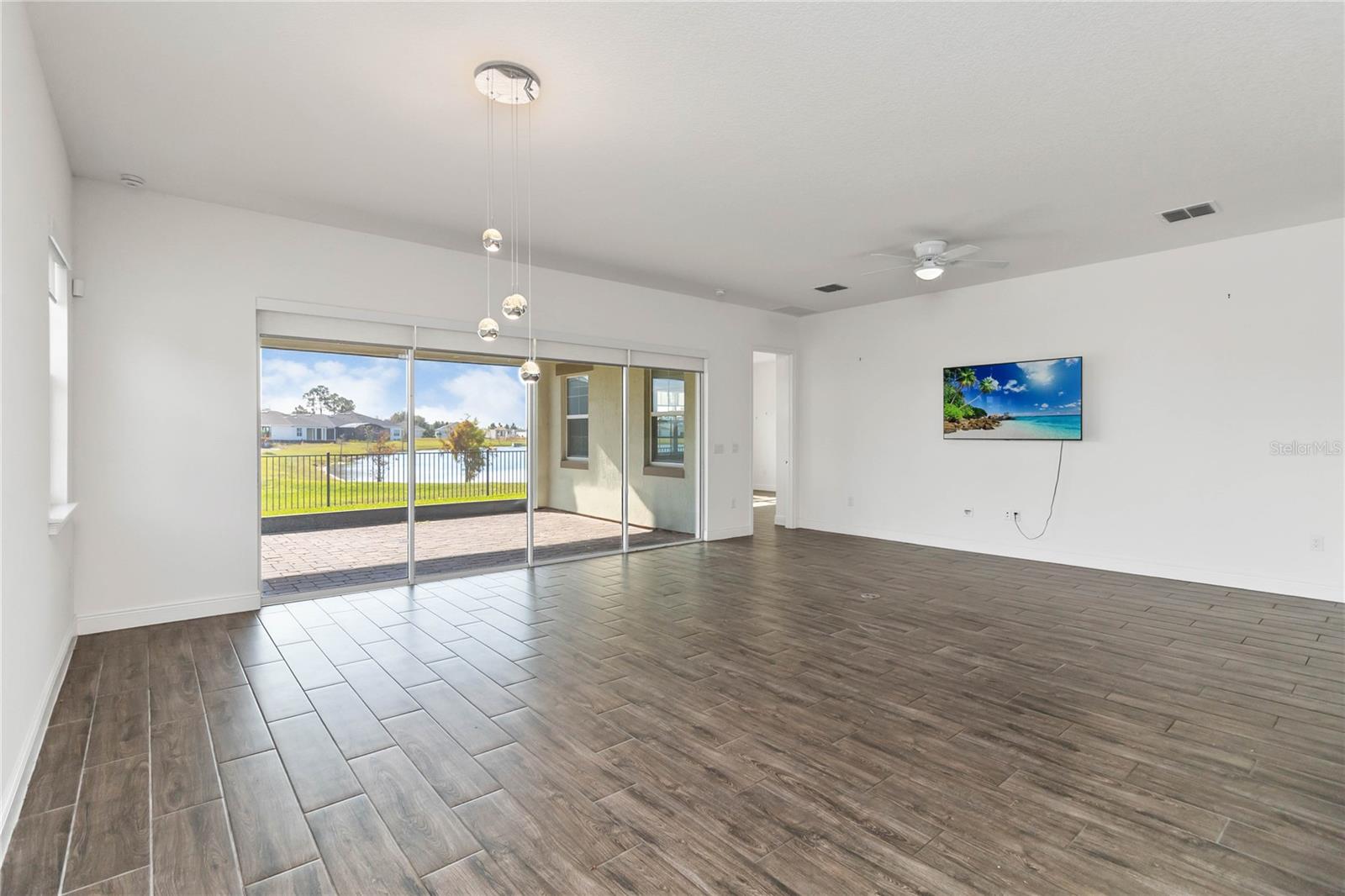 2709 Greenlands St Property Photo 6