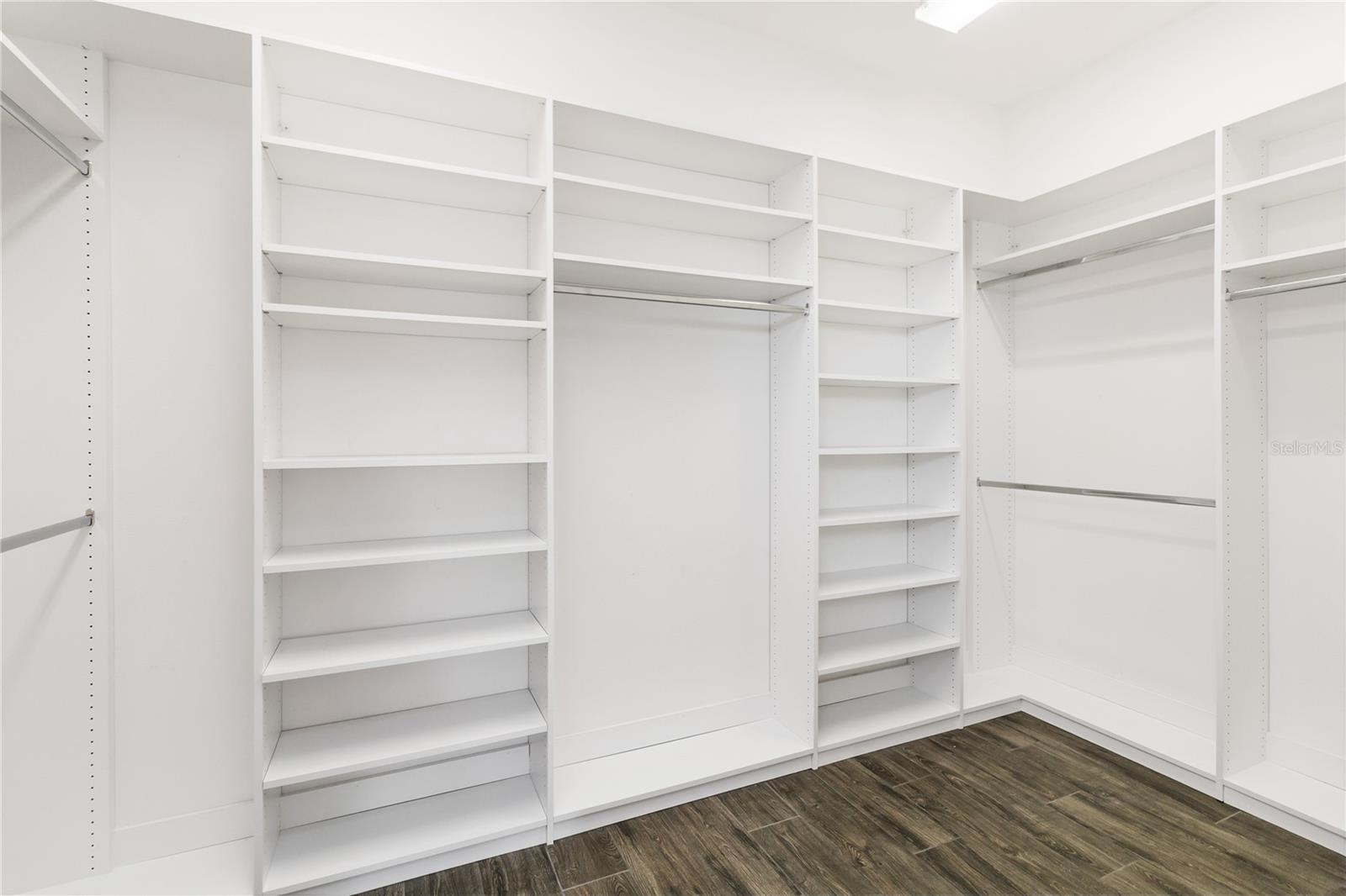 2709 Greenlands St Property Photo 19