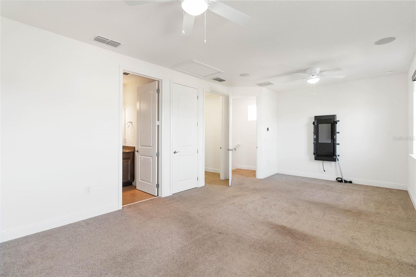 2709 Greenlands St Property Photo 27