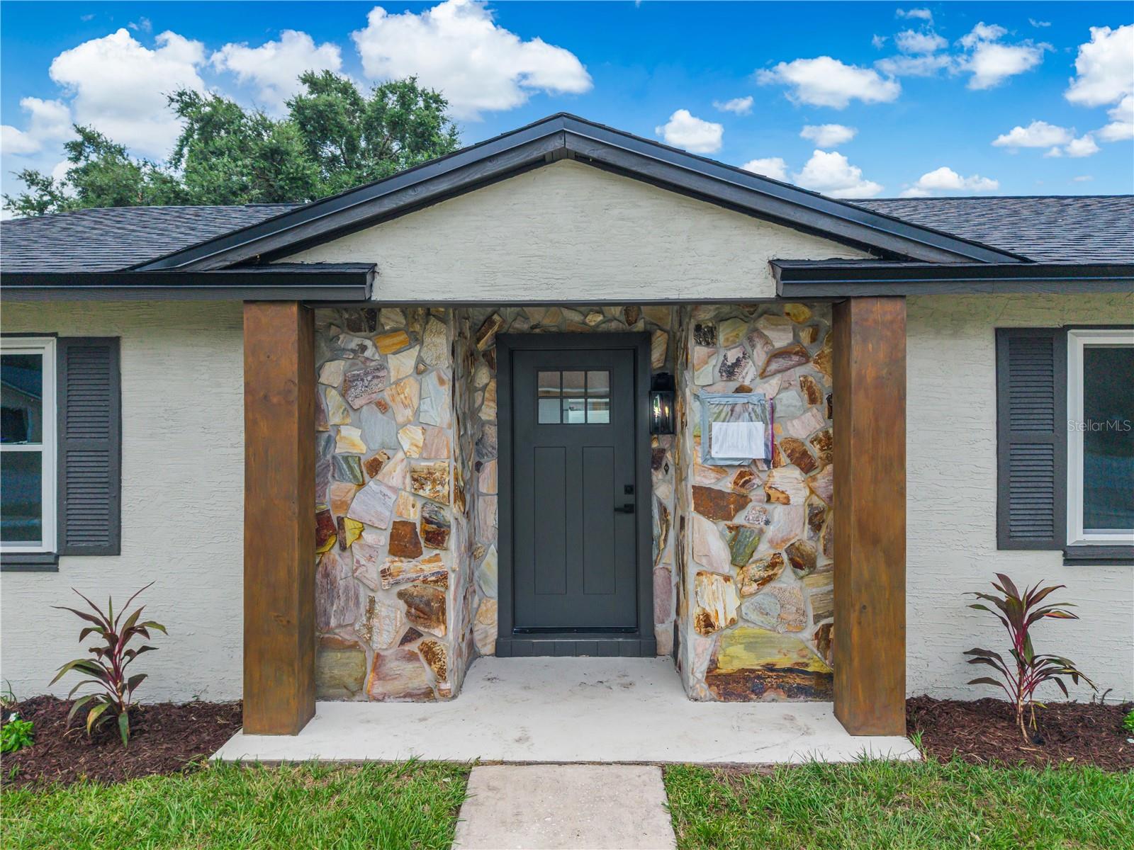 8624 Baylor Cir Property Photo 6
