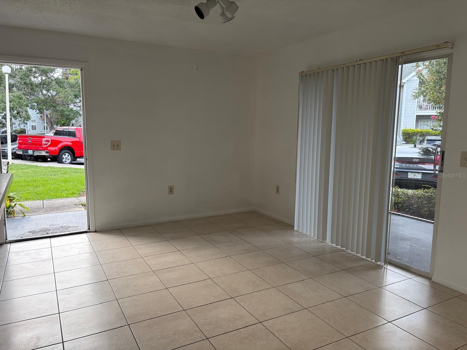 1218 Bermuda Lakes Ln #104 Property Photo 3