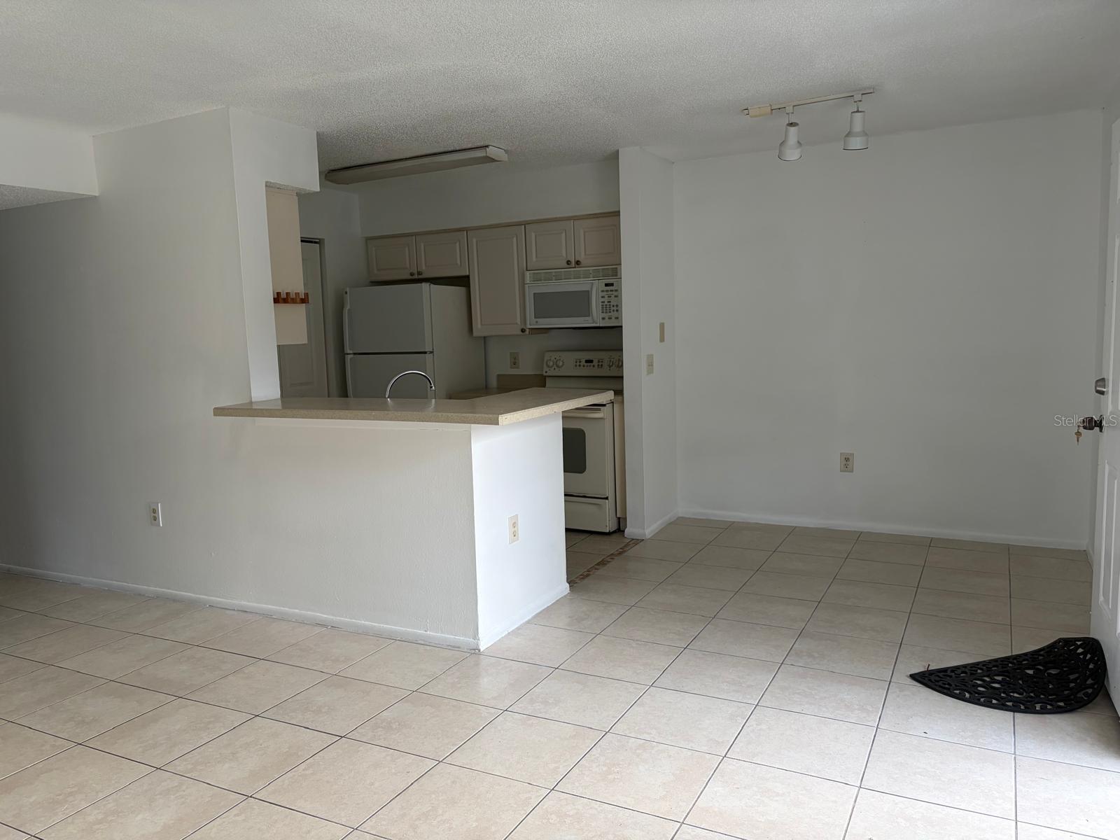 1218 Bermuda Lakes Ln #104 Property Photo 7