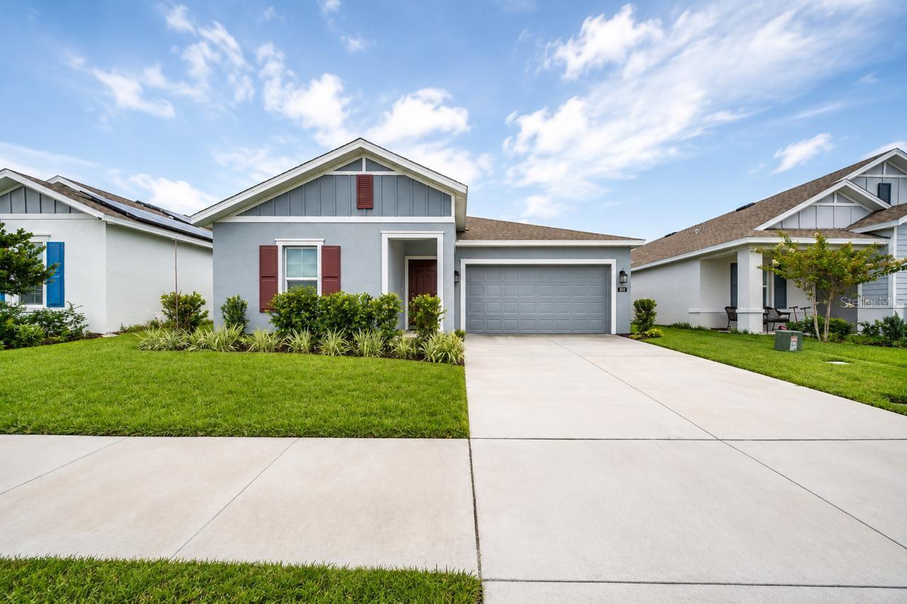 688 Sand Pine Ln Property Photo 1