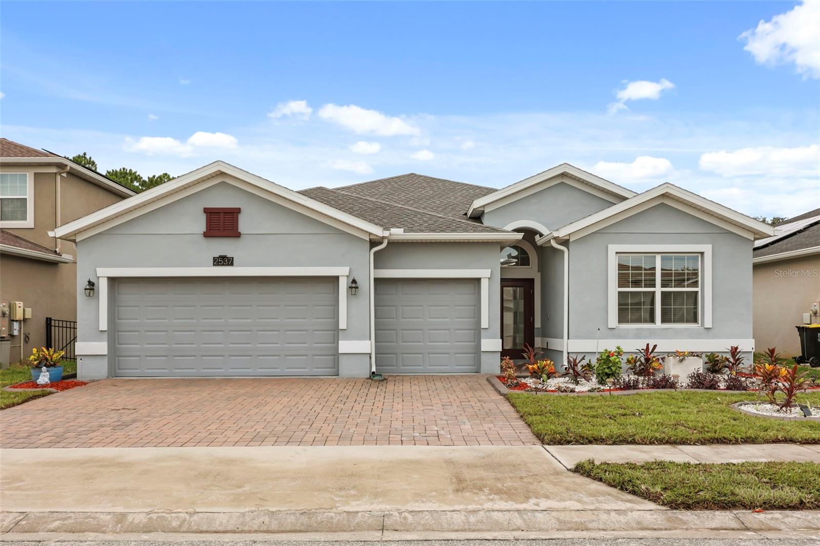 2537 Camden Park Cir Property Photo 1