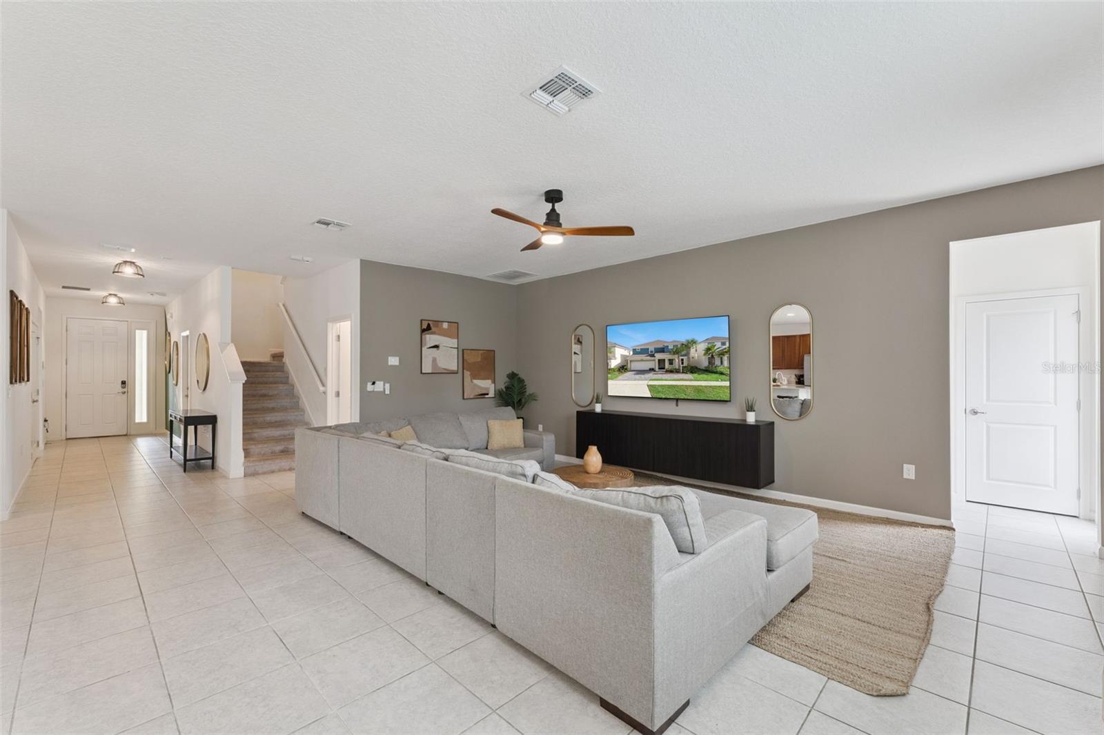 302 Marcello Blvd Property Photo 3