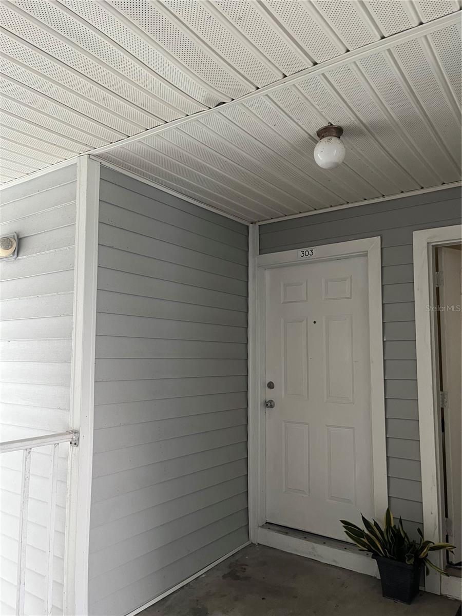 1205 Bermuda Lakes Ln #303 Property Photo 1