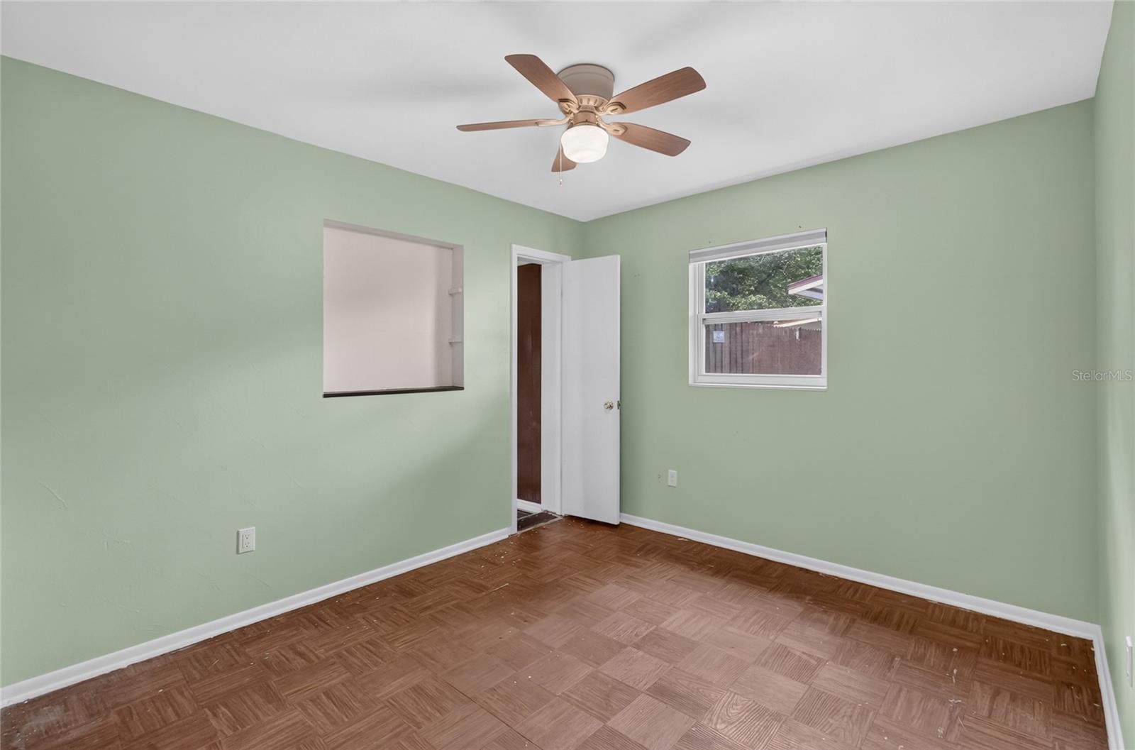 120 E Hoffman St Property Photo 31