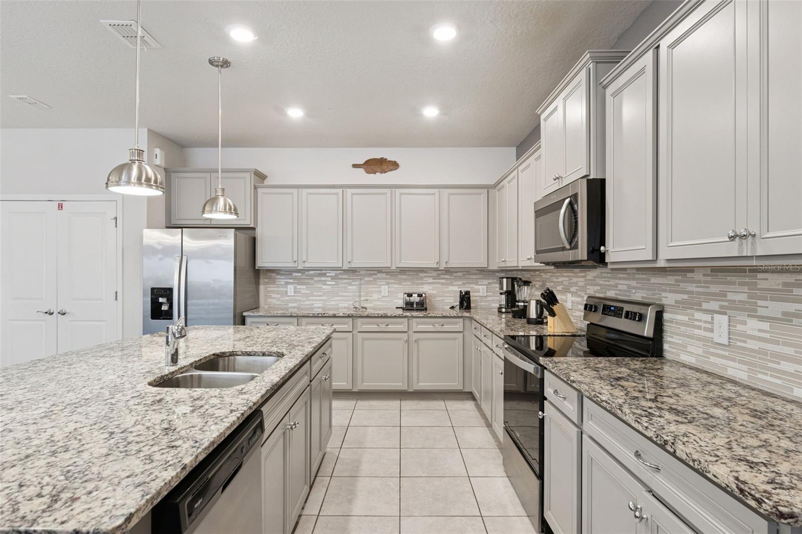 3621 Lily Ln Property Photo 8