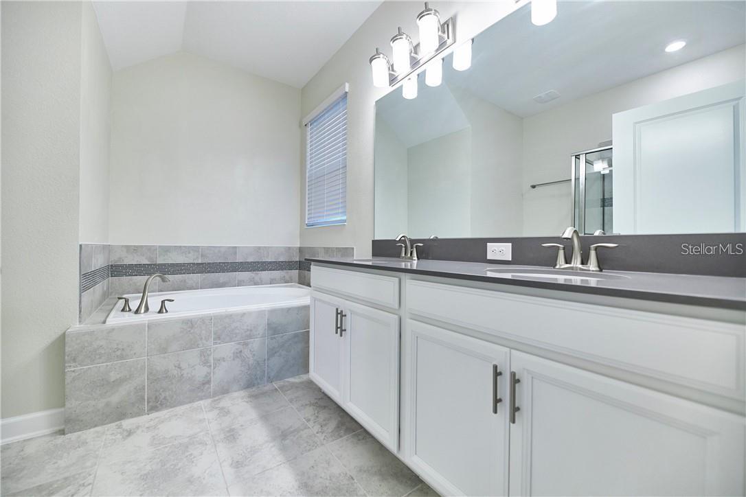 12027 Grammar Ln Property Photo 7
