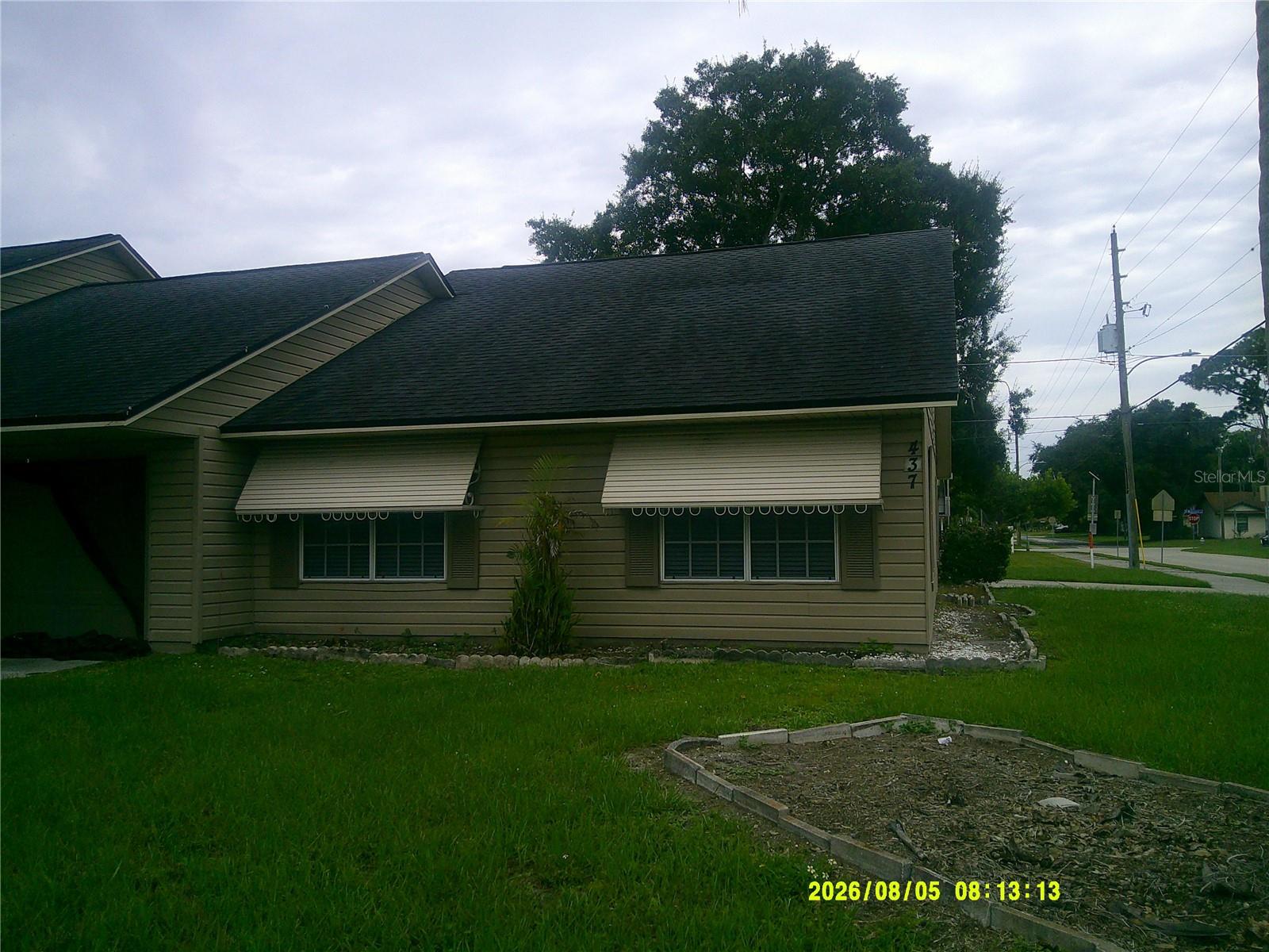 437 Columbia Ave Property Photo 2