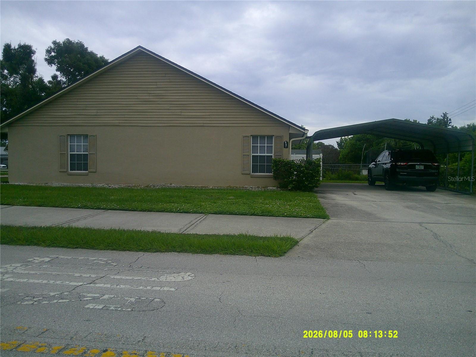 437 Columbia Ave Property Photo 4