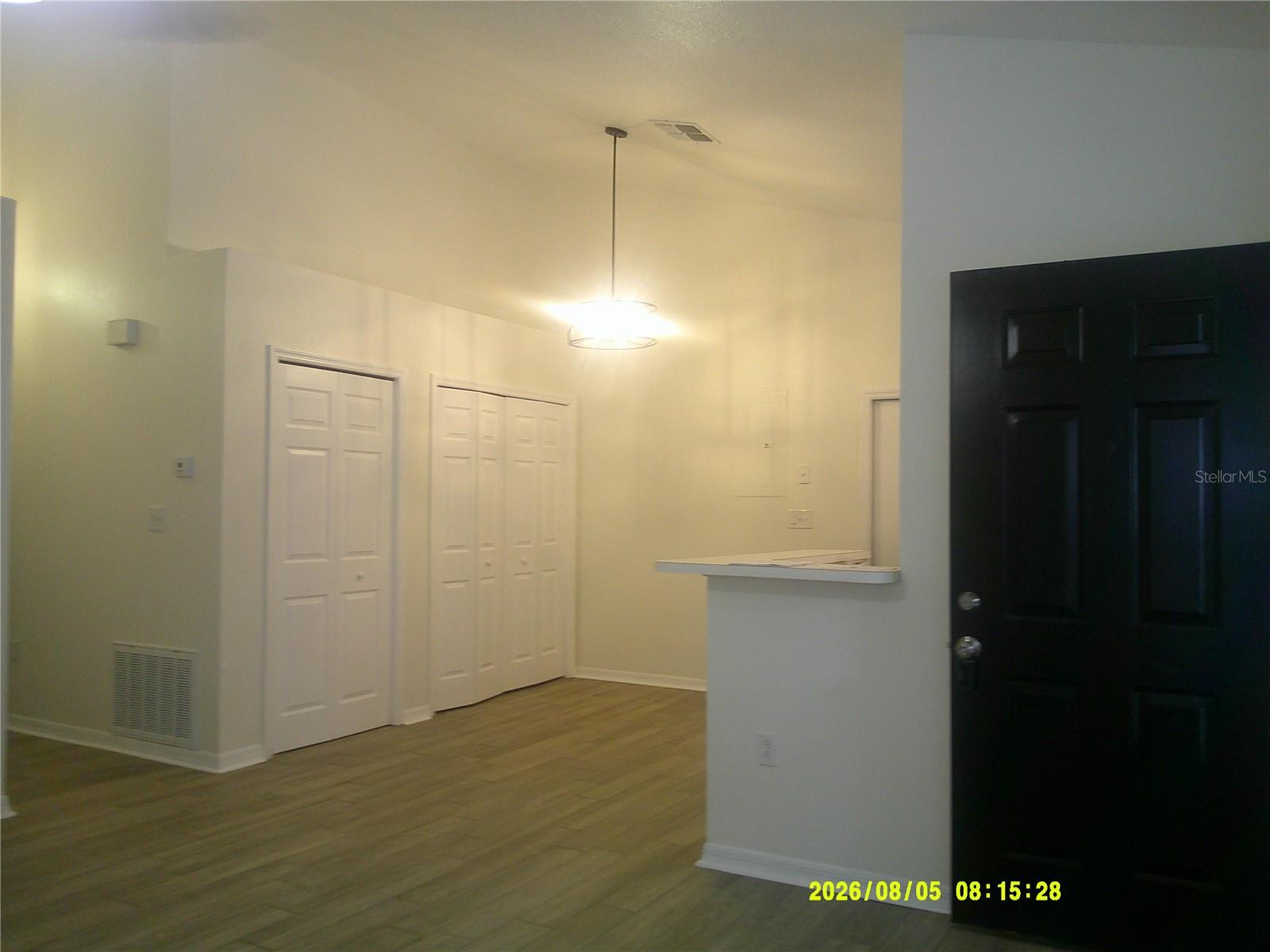 437 Columbia Ave Property Photo 6