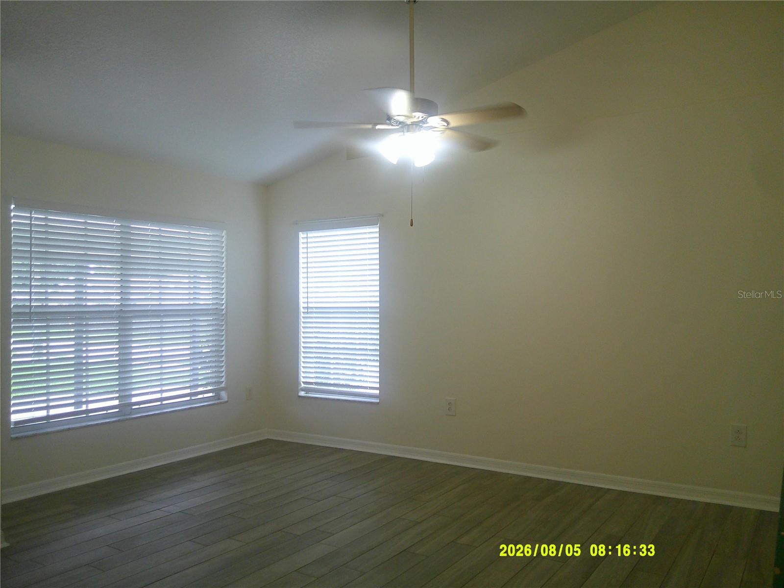 437 Columbia Ave Property Photo 12