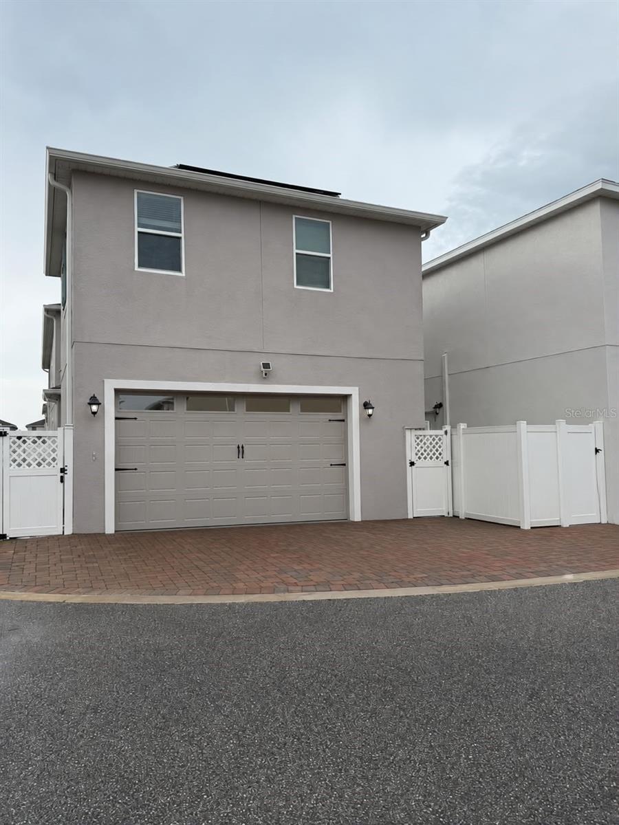 16042 Micelli Dr Property Photo 1