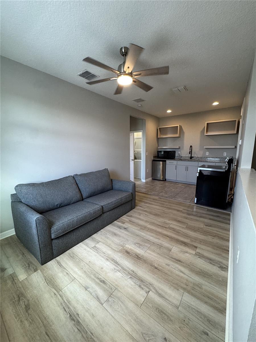 16042 Micelli Dr Property Photo 6