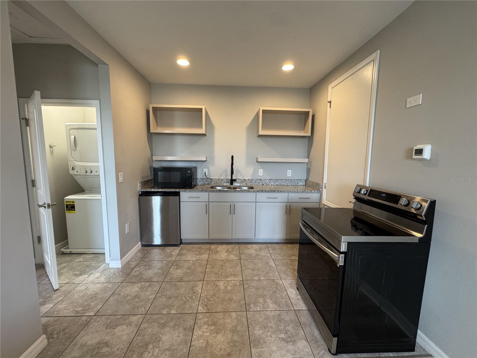 16042 Micelli Dr Property Photo 12