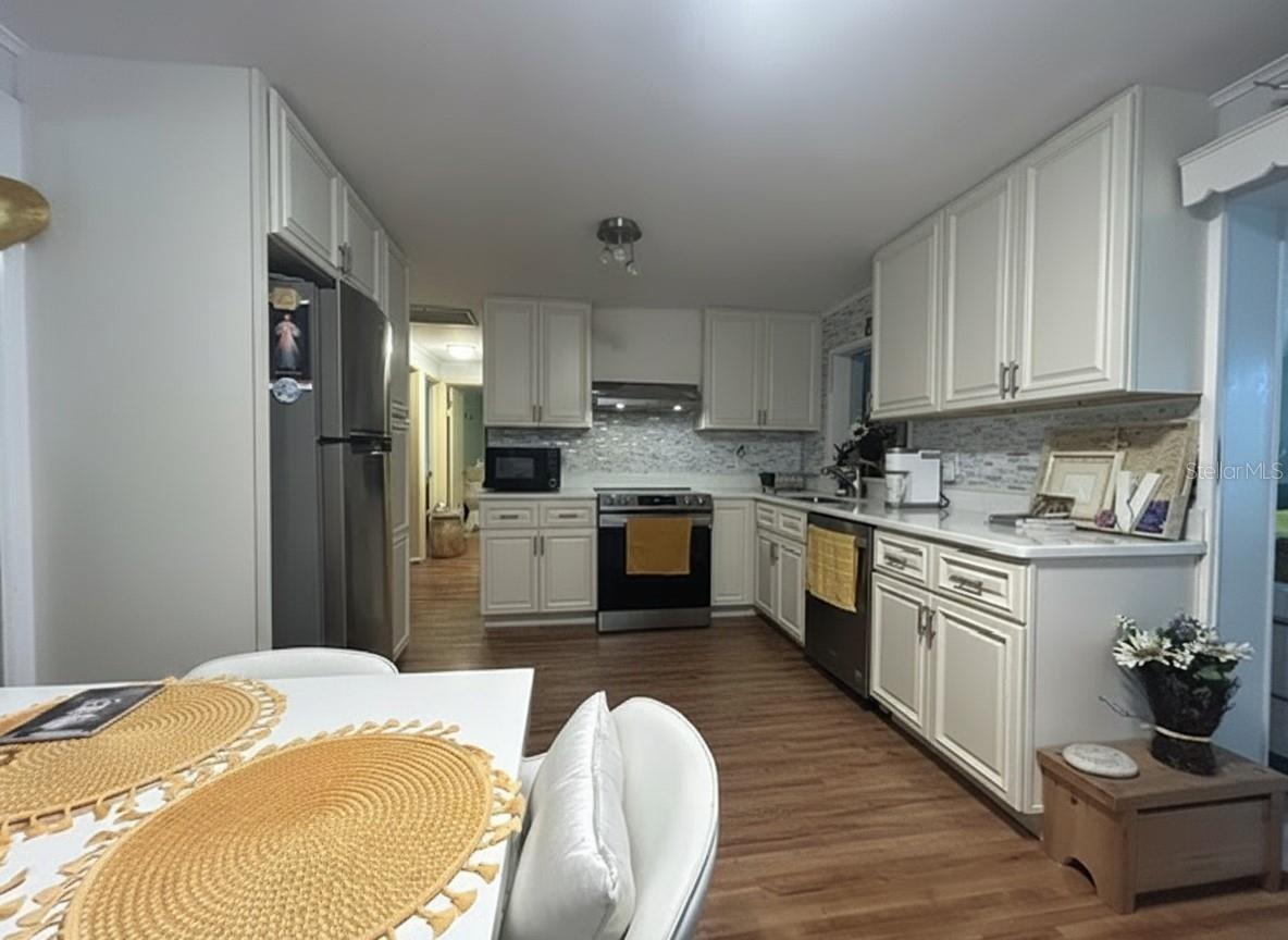 2455 Royal Rd Property Photo 2