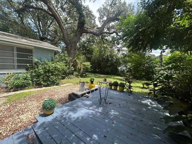 2455 Royal Rd Property Photo 17