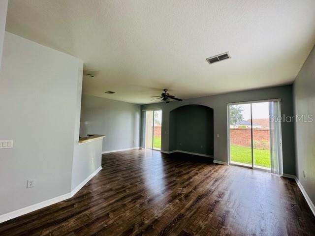 1953 Estancia Cir #c Property Photo 4