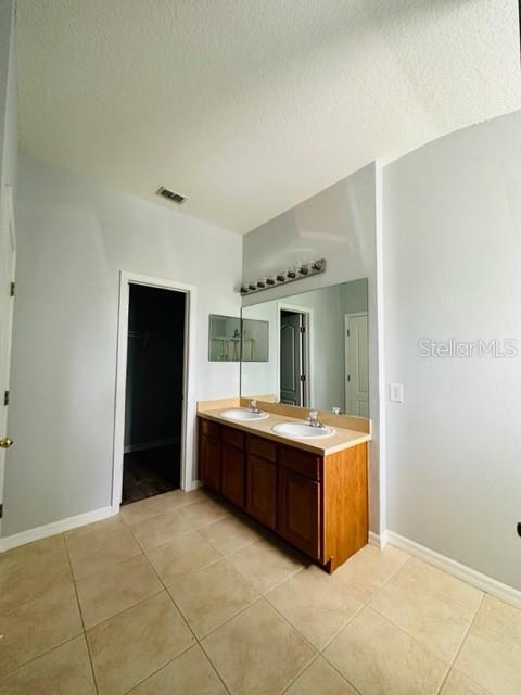 1953 Estancia Cir #c Property Photo 16