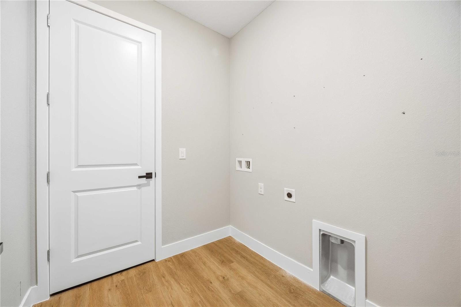2145 River Hawk Loop Property Photo 27