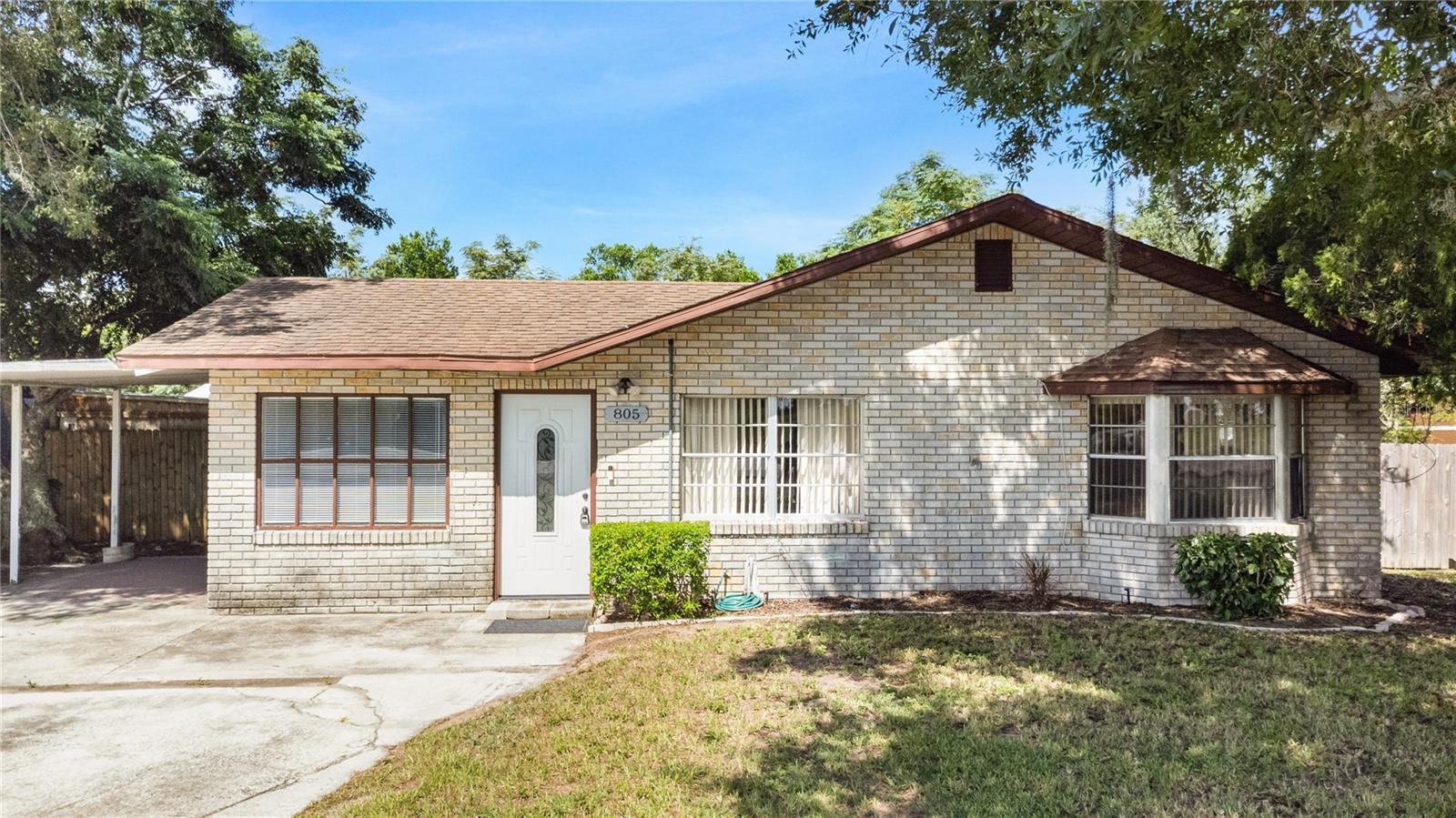 805 CENTER ST
