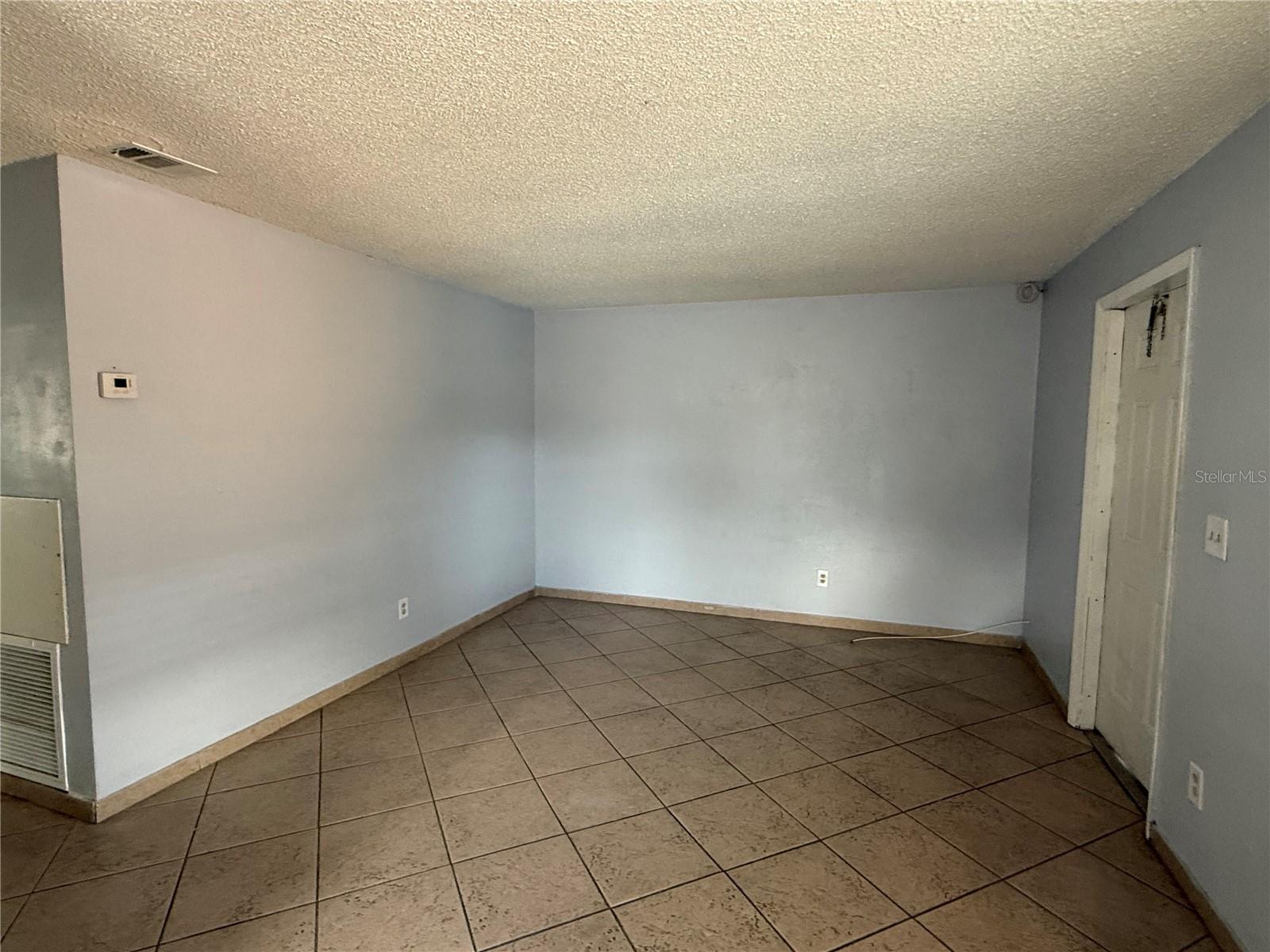 708 Michigan Ct #3 Property Photo 2