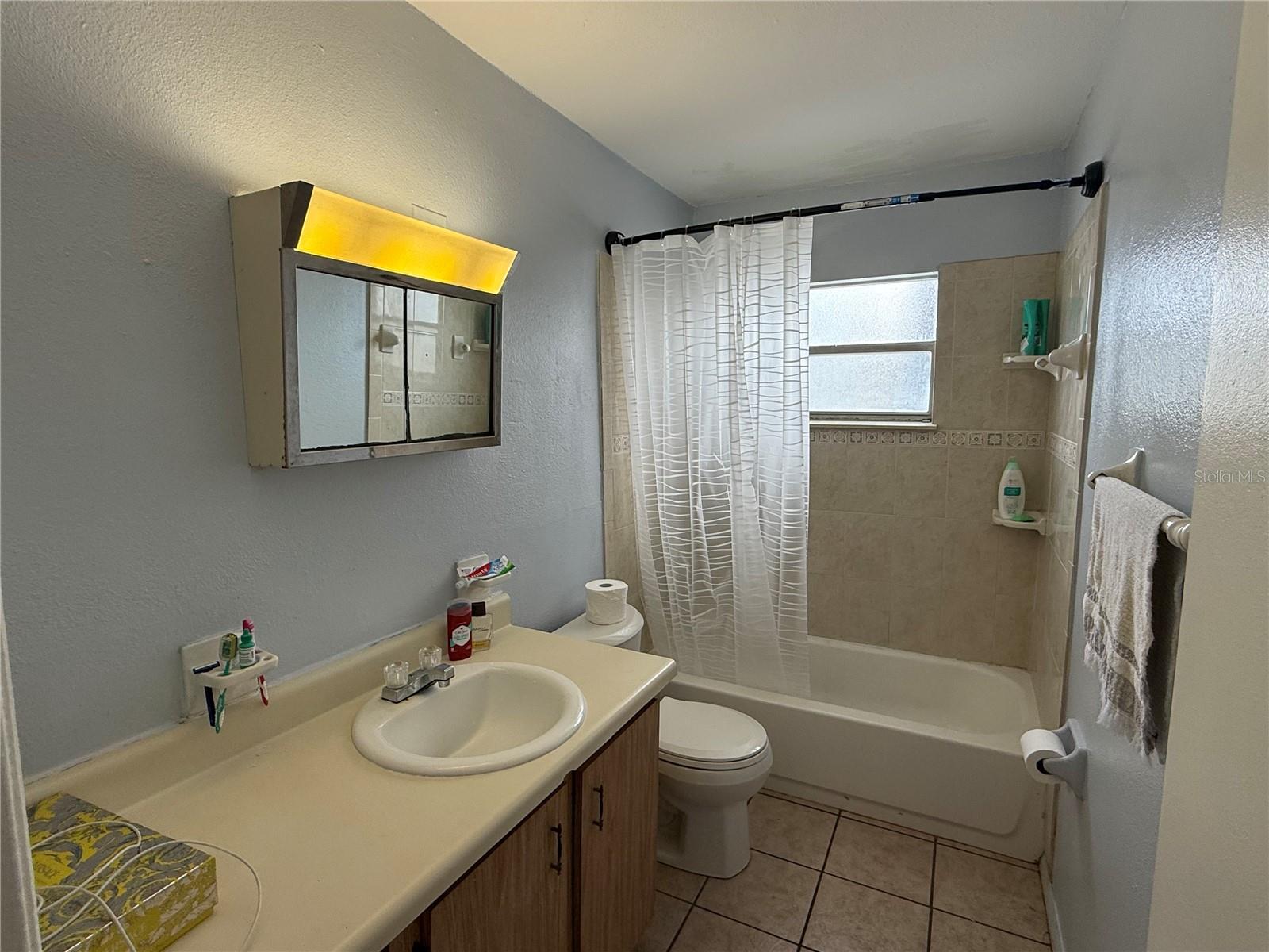 708 Michigan Ct #3 Property Photo 6