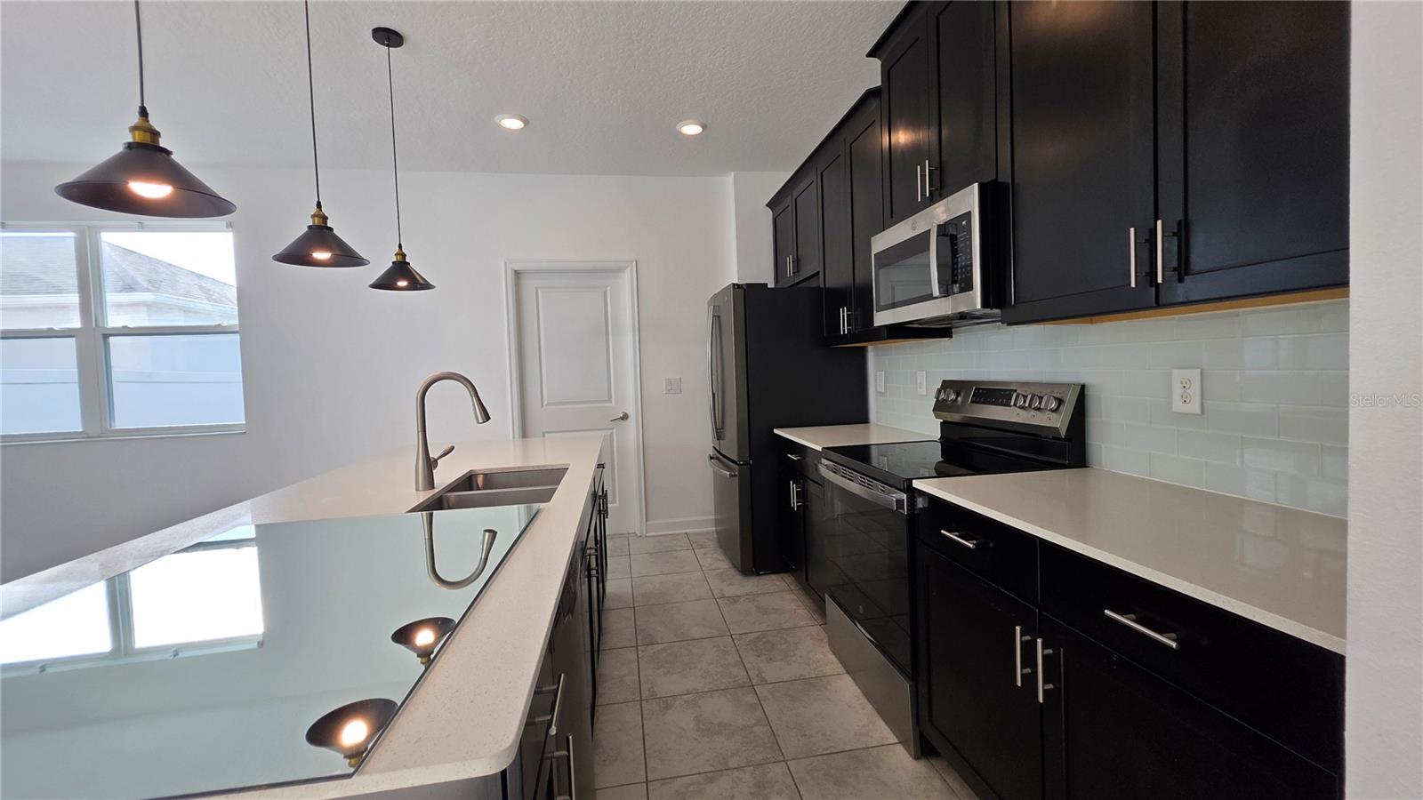 11883 Pulitzer Pl Property Photo 10