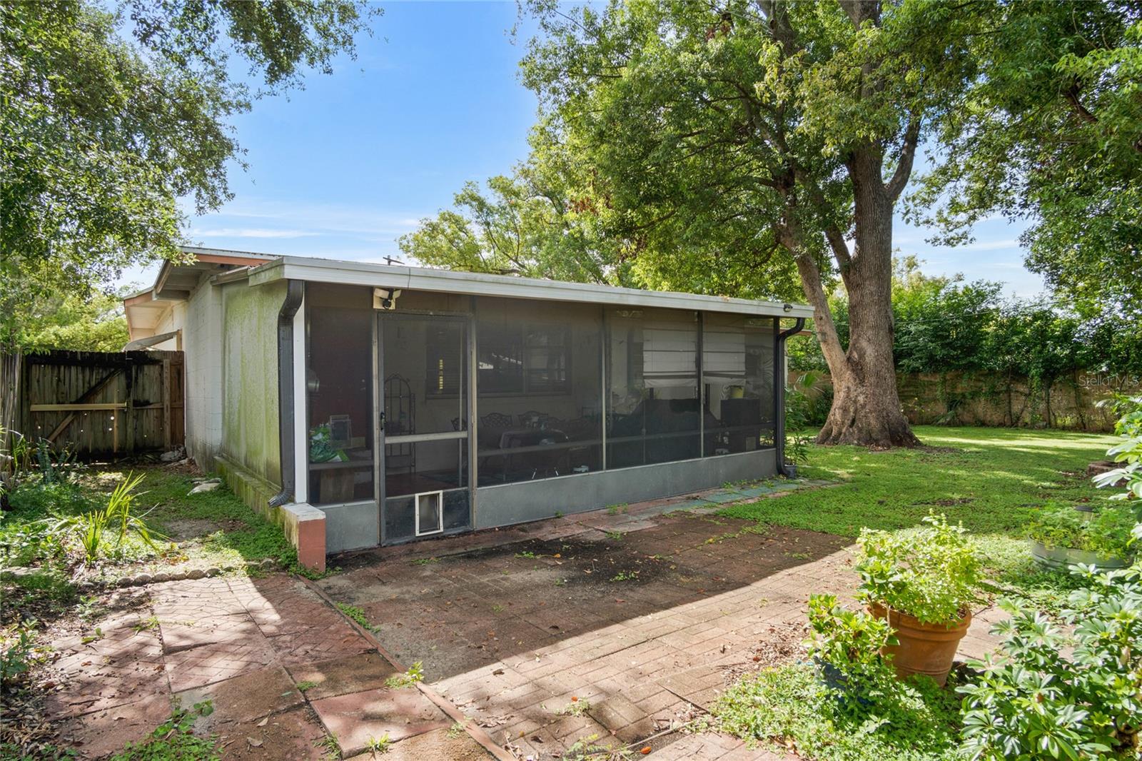 1840 N Powers Dr Property Photo 30