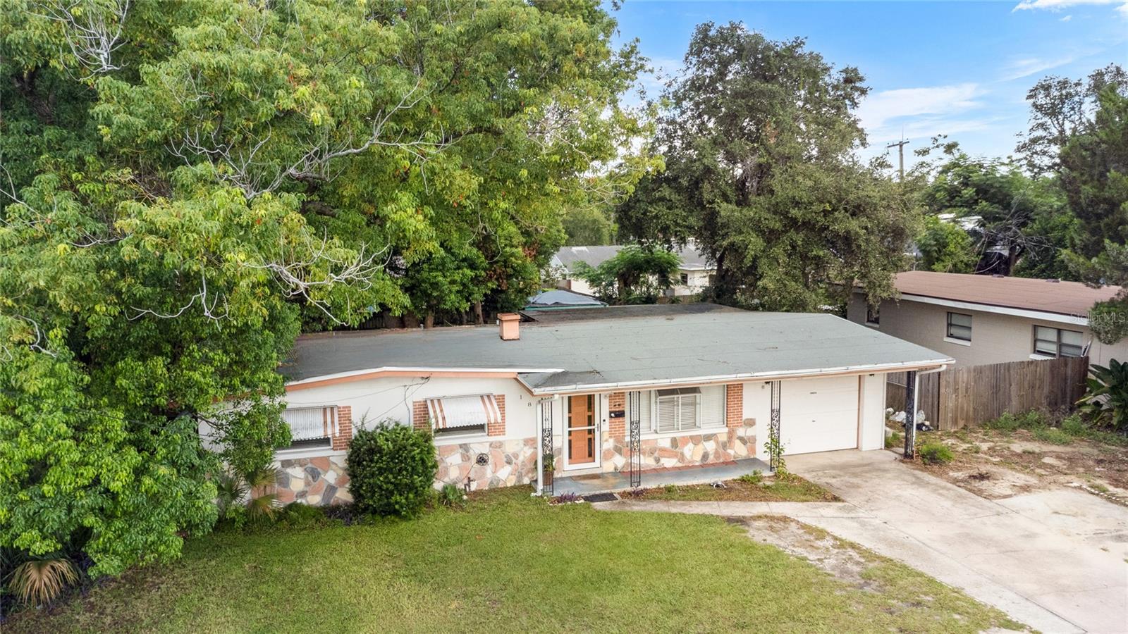 1840 N Powers Dr Property Photo 34