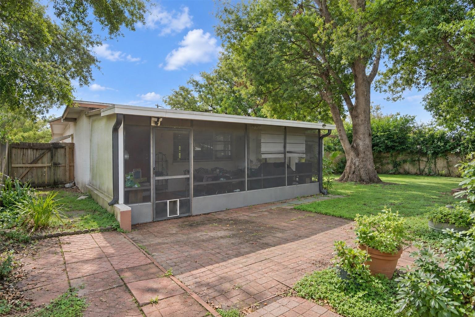 1840 N Powers Dr Property Photo 34
