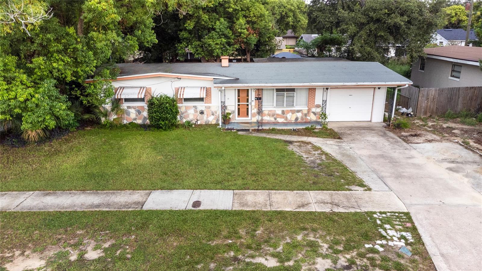 1840 N Powers Dr Property Photo 35