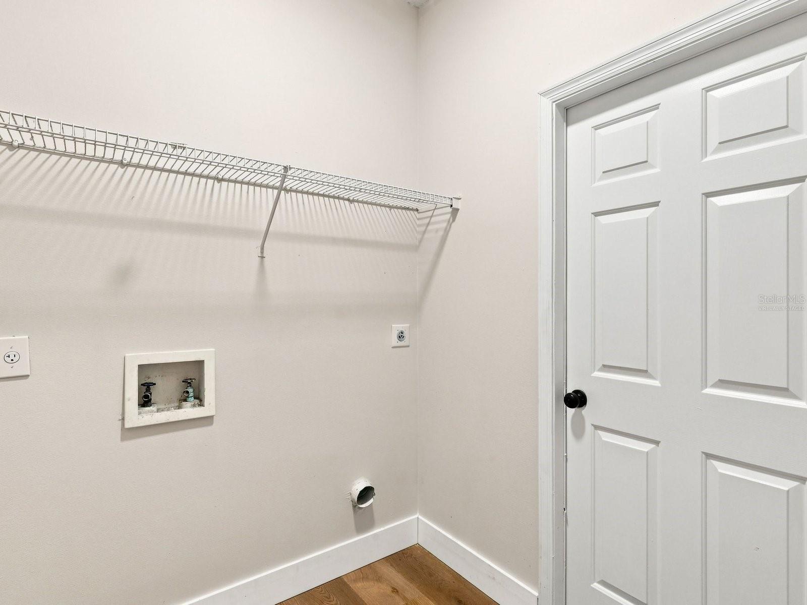 2104 Mallard Creek Cir Property Photo 8
