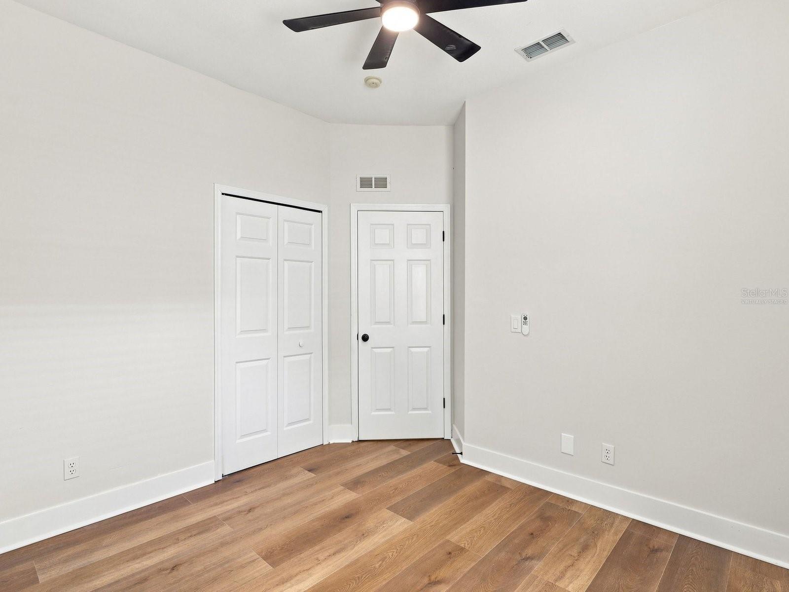 2104 Mallard Creek Cir Property Photo 20