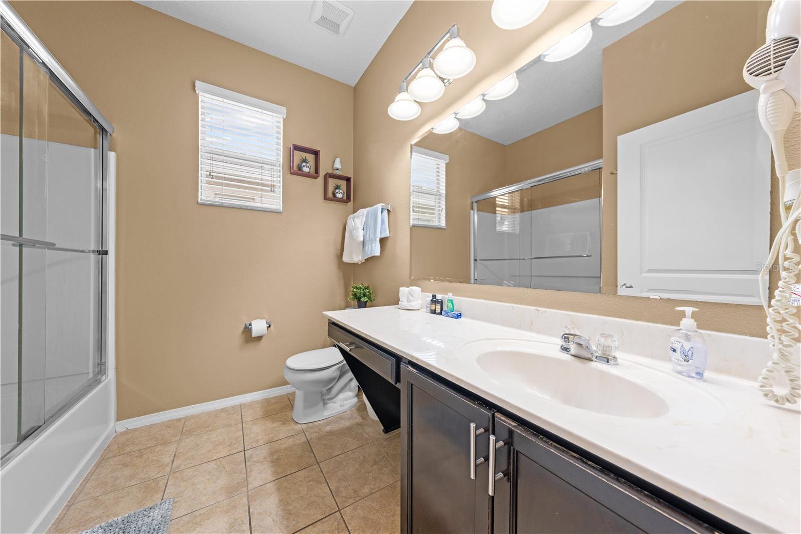 4704 Ruby Red Ln Property Photo 13